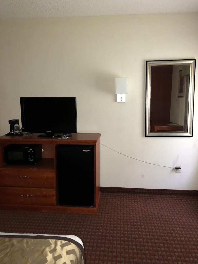 Millennium Inn Ellisville Eksteriør bilde