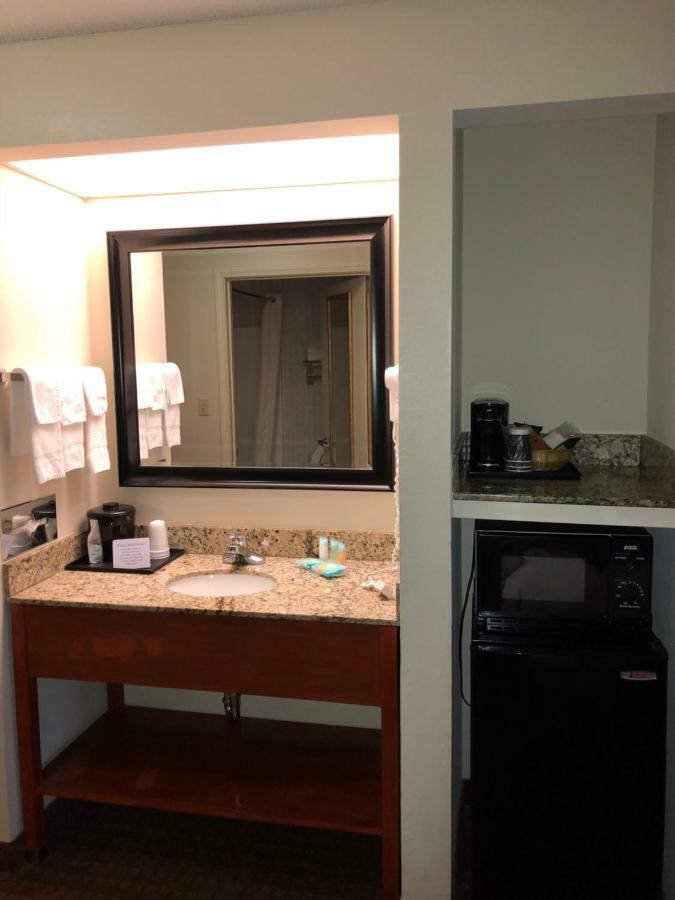 Millennium Inn Ellisville Eksteriør bilde